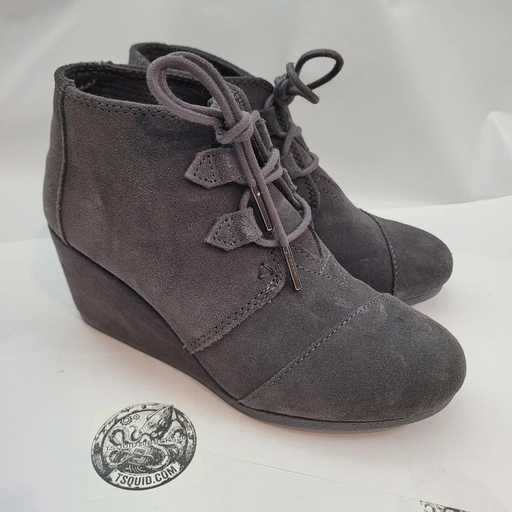 TOMS Desert Wedge 10012957 Grey Suede Lace Up Ankle Booties Womens 6.5 Excellent